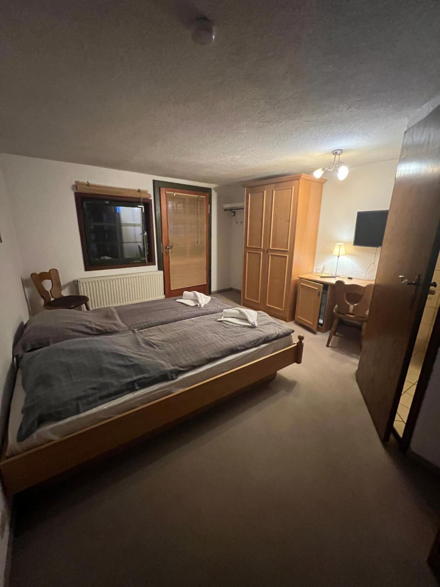 Hotel Erfurter Kreuz 基希海姆 外观 照片